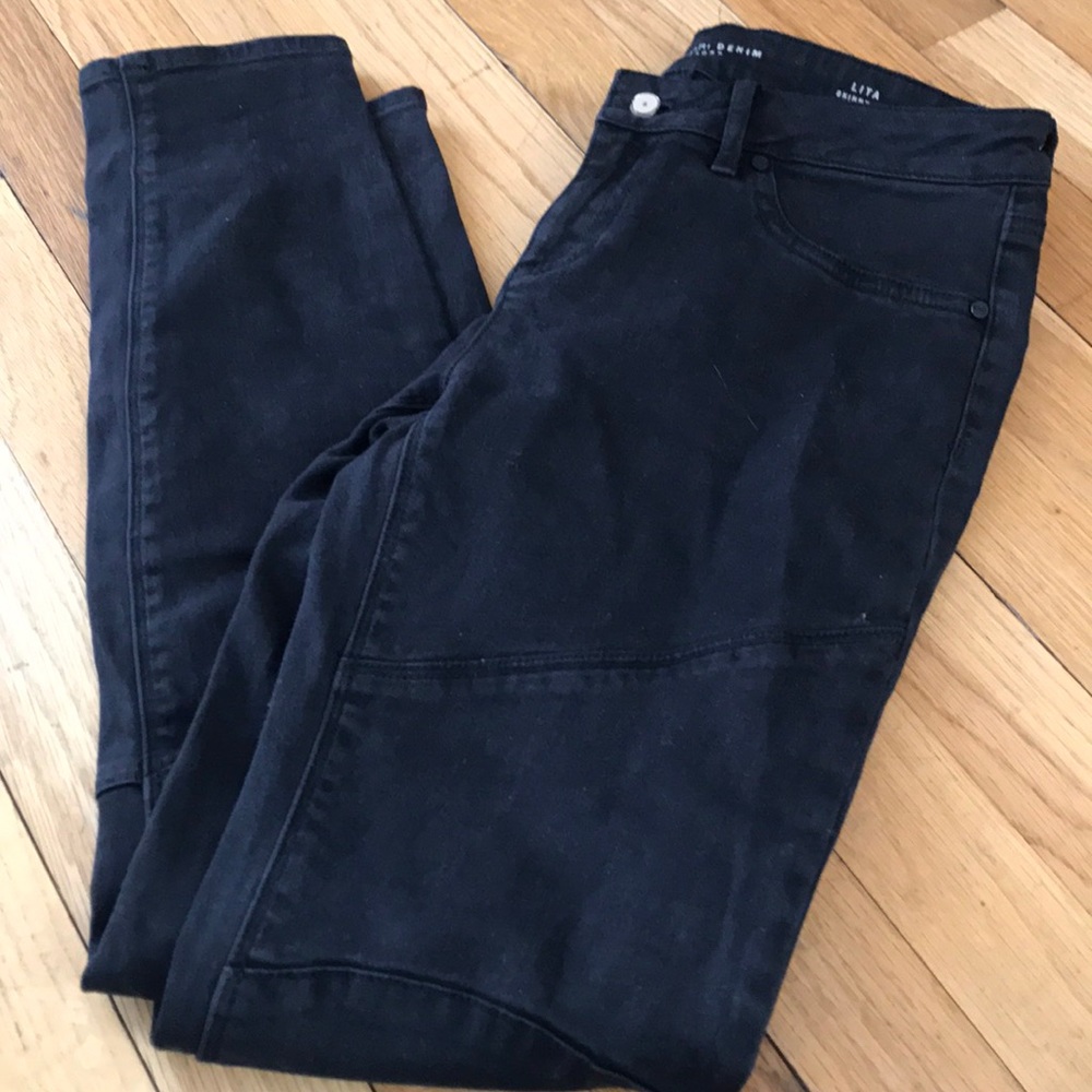 Black Jeans